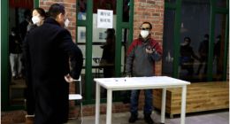 上海这个区的AR眼镜扫一扫测温，不接触也能快速测检