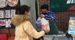 杭州23个生鲜自提店上线饿了么 居民家门口就能买菜