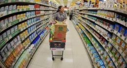 飞鹤、蒙牛、伊利、澳优、合生元、贝因美，谁是未来国产奶粉的扛