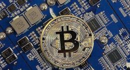 吴忌寒VS詹克团，比特大陆上演“营业执照争夺战”