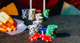 618直播电商开撕，快手“连横”京东，抖音找谁“合纵”？