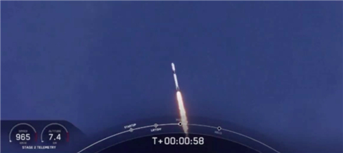 SpaceX载人龙飞船发射成功 马斯克创造历史3
