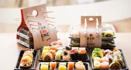 那个想靠外卖翻身的老板，最终进了工厂