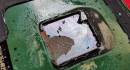 大力出“奇迹” 网友开盖上古奔腾处理器酿惨剧：钎焊亮了