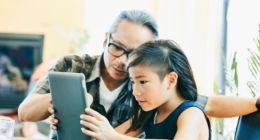 外媒： 苹果计划关闭其iBooks Author和iTunes U应用