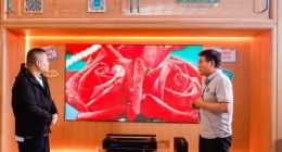 为师傅送10万激光电视，论孝顺仗义，还是岳云鹏！