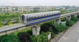 中车四方时速600公里高速磁浮试验样车试跑成功