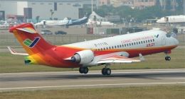 可坐90人 完全自主知识产权！国产客机ARJ21正式投入国航航线运营