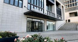 微盟大跌，“钱路”存否