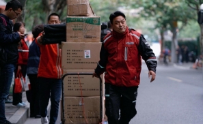 双十一大战越演越烈，快递员却在消失？