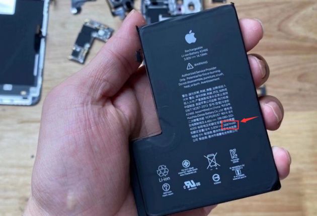 苹果iphone 12 pro max 首拆:l 型电池容量缩水,仅 3687mah快报