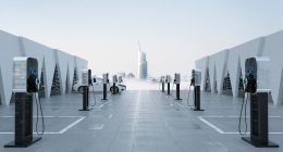 新能源车崛起，传统汽车如何避免诺基亚式危机？