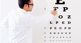 爱尔眼科：白马奔跑在污泥之中