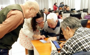App适老化改造迫在眉睫，百度、高德、滴滴在行动