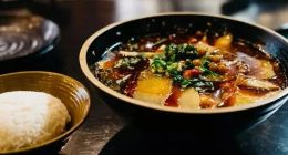 字节跳上本地生活“餐桌”，能抢到美团、阿里的“饭碗”吗？