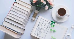 打通图书出版商业节点，“多多读书月”下的拼多多突围路径