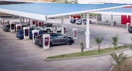 产业链人士：2025年全球电动汽车电池供应较需求将至少低40%