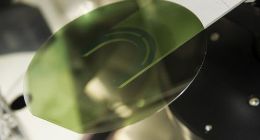 意法半导体制造首批200mm碳化硅晶圆