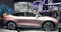 R汽车ES33成都车展亮相 但我相中了ER6