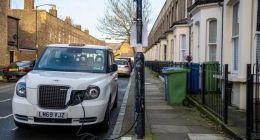 石油巨头壳牌拟建设5万个充电桩 加速英国电动化进程