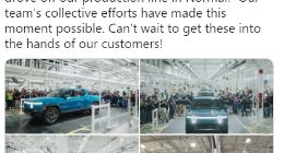 Rivian成首家交付电动皮卡车企：R1T从工厂下线