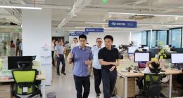 西湖区区长董毓民到亲宝宝走访调研