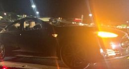 美国一辆Model S在高速上突然被锁死 事发时剩余电量可行驶250公里