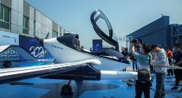 航程300公里 亿航智能自动驾驶飞行器VT-30正式亮相