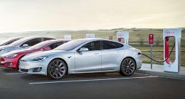 特斯拉宣布召回47.5万辆电动汽车 7成是Model 3