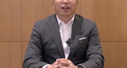 荣耀Magic V真机首曝：2022折叠机的引领之作