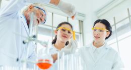 百度、科大讯飞抢食智慧医疗奶酪