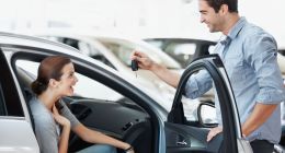 ​理想汽车年报：盈利、焦虑和考验