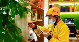 餐厅食堂关闭的北京城 骑手们说了句心里话