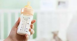 奶粉新国标时代，飞鹤、君乐宝、蒙牛谁主沉浮？