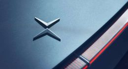 极星汽车，尴尬得一手好牌打了“稀巴烂”