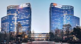 萤石网络，难当「孤勇者」