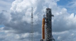 受飓风影响：NASA撤回阿尔忒弥斯1号登月火箭