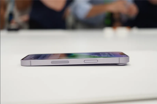 美版iPhone 14要大量上市了：华强北SIM卡开个孔不到30元