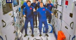 6位航天员在太空拼桌吃饭 国产航天微波炉立功 极致小巧