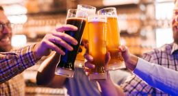 第二增长曲线比拼：华润啤酒出牌白酒，青岛啤酒们作何回击？