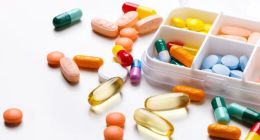 三年半亏损27.64亿药师帮，能否成功二闯港交所？