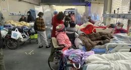 新冠，让医生们把时间忘在了2022