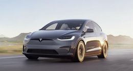 特斯拉开始交付HW4.0硬件版Model X Plaid 上月底就已有生产