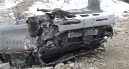 坦克500媒体试驾“翻车” 车辆冲下公路 空翻数圈后倒扣在路边
