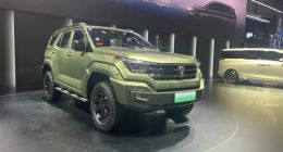 机甲风外观 坦克400PHEV上海车展首发