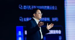 讯飞星火认知大模型现场实测七大核心能力，发布四大行业应用成果