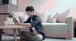 李涛的APUS，急着踩大模型风口