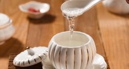 最早挖到燕窝商机的黄健，怎么还没把燕之屋带上市？