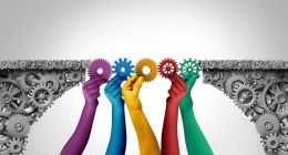 存量市场持续下滑，奶粉玩家们还不“掀桌子”？