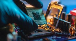 李书福开启“去手机化”，魅族真的慌了